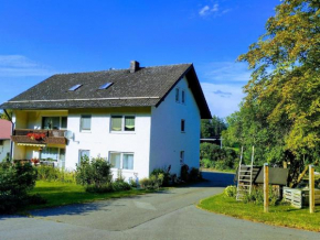 Ferienwohnung bei Waldmünchen mit Wald- und Wiesenumgebung